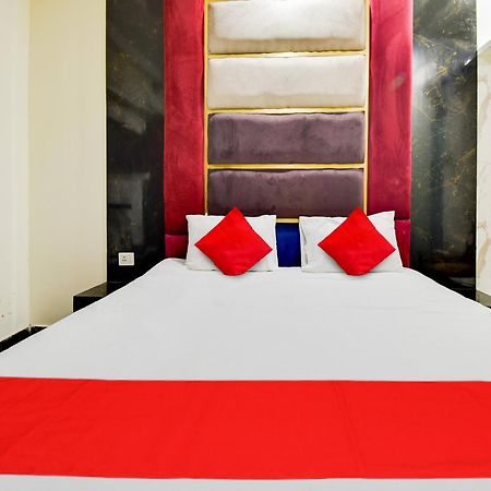 Hotel O Double Rr Nuova Delhi Esterno foto