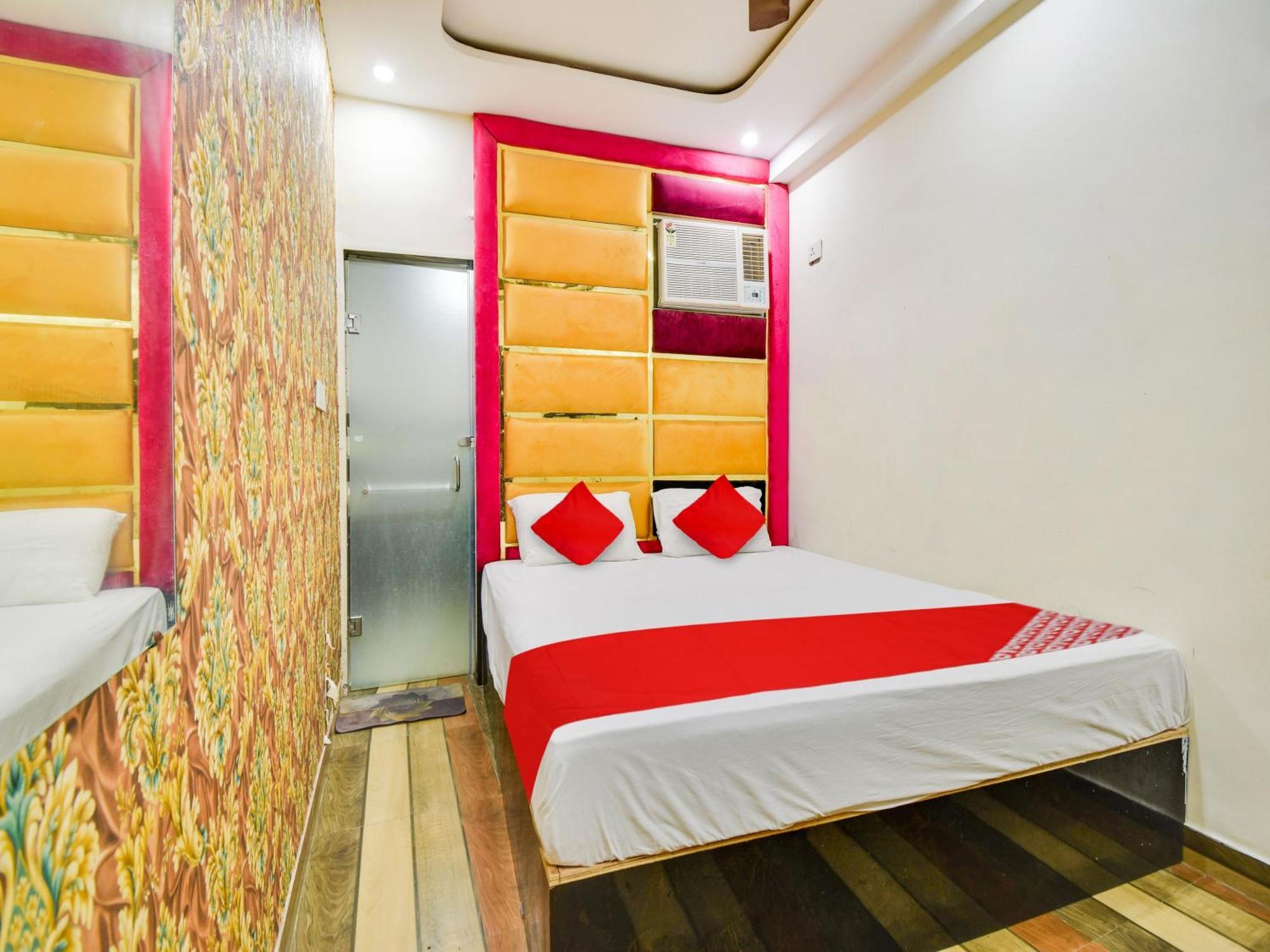 Hotel O Double Rr Nuova Delhi Esterno foto