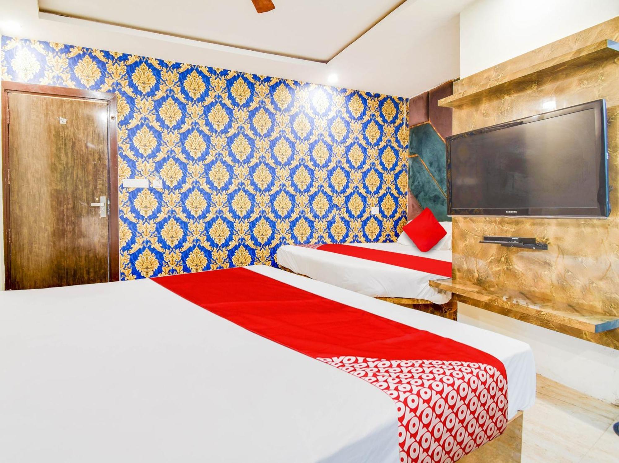 Hotel O Double Rr Nuova Delhi Esterno foto